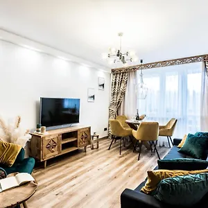 apartament-diamentowy-zakopane.zakopanehotels.org/
